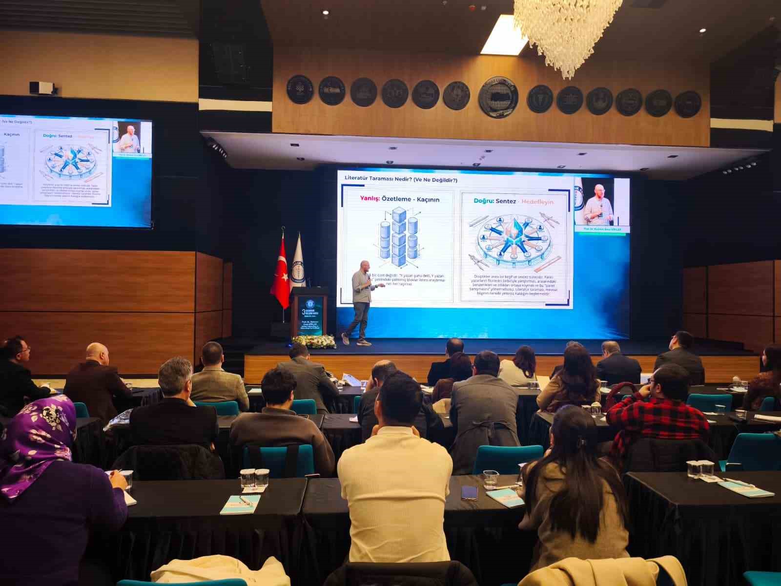 Sağlık-Sen’den sağlık ve sosyal hizmet profesyonellerine yönelik Akademik Gelişim Kursu
