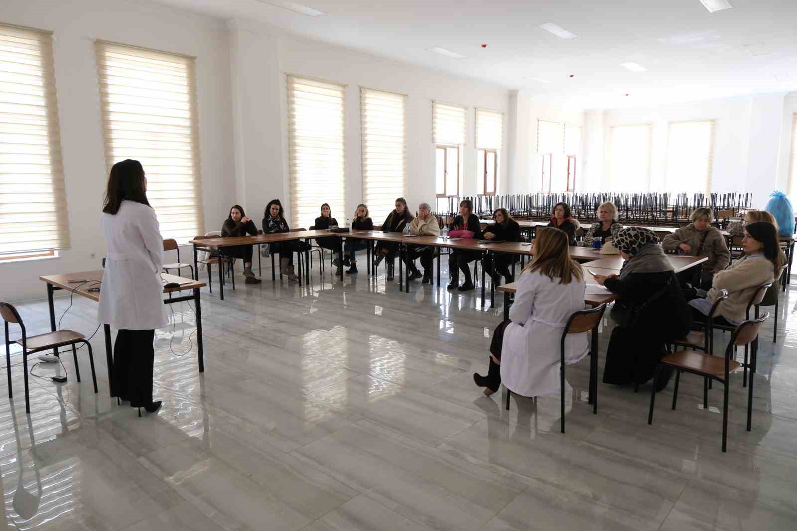 Sağlıklı Menopoz Okulları’nda ücretsiz eğitimler veriliyor
Sağlıklı Menopoz Okulları’nda ücretsiz eğitimler veriliyor