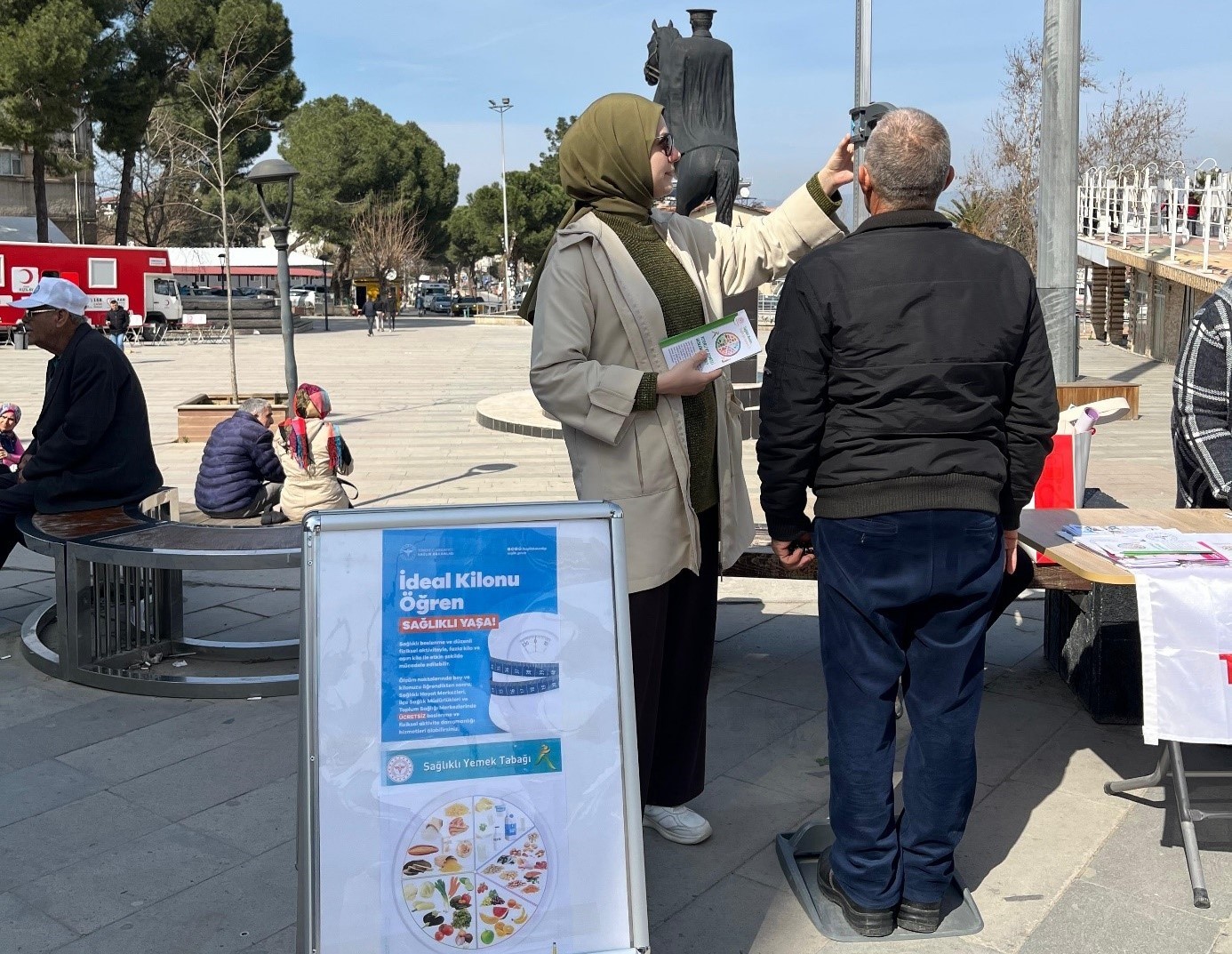 Sağlıklı yaşam için meydanda buluştular
