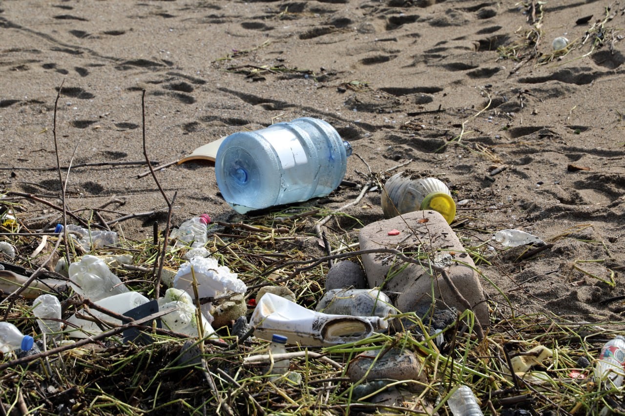 Sahilde 2 gün önce cansız bedeni bulunan balıkçının teknesi de aynı karaya vurdu
