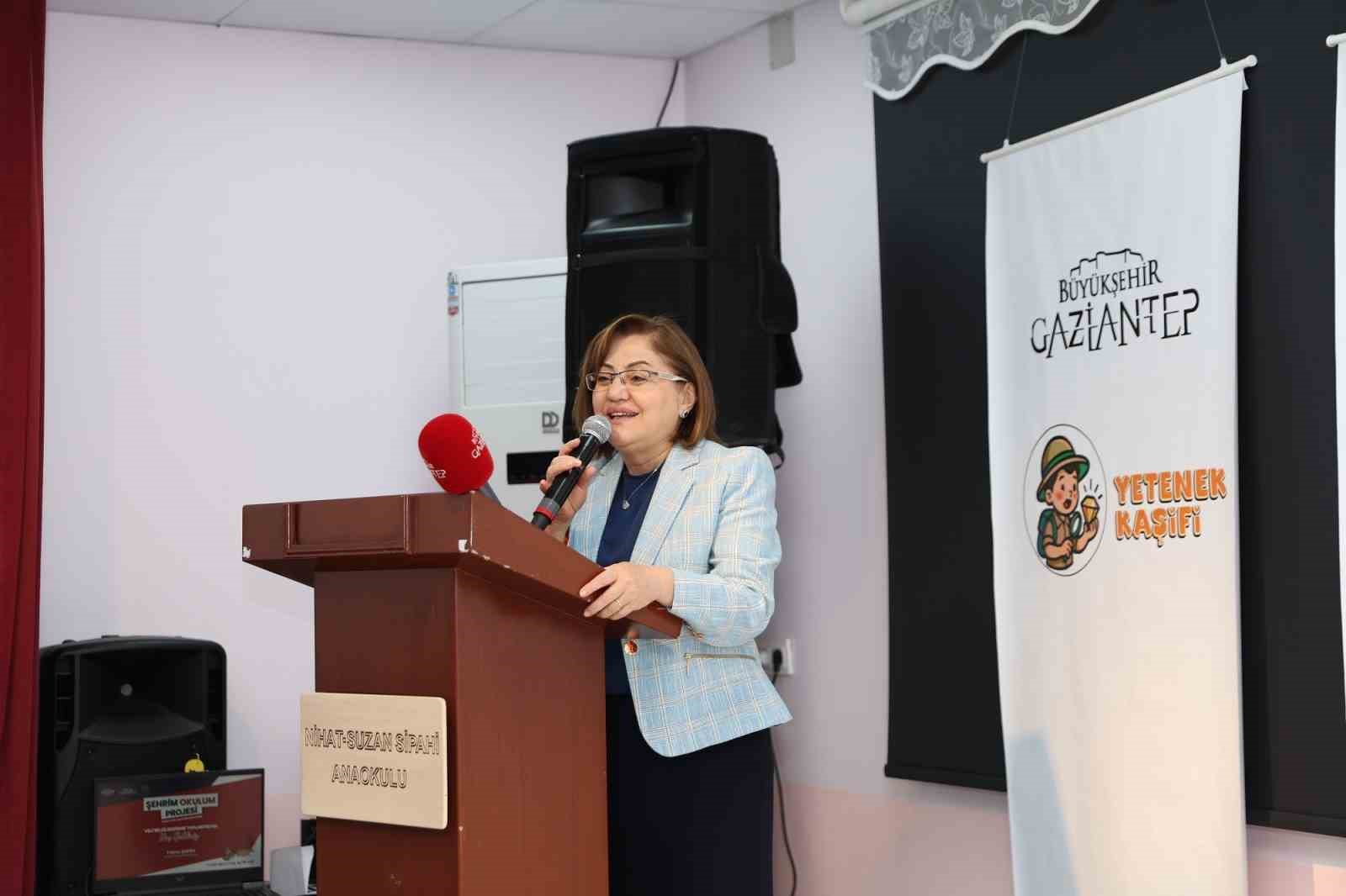 Şahin, "şehrim okulum" projesi kapsamında velilerle buluştu
