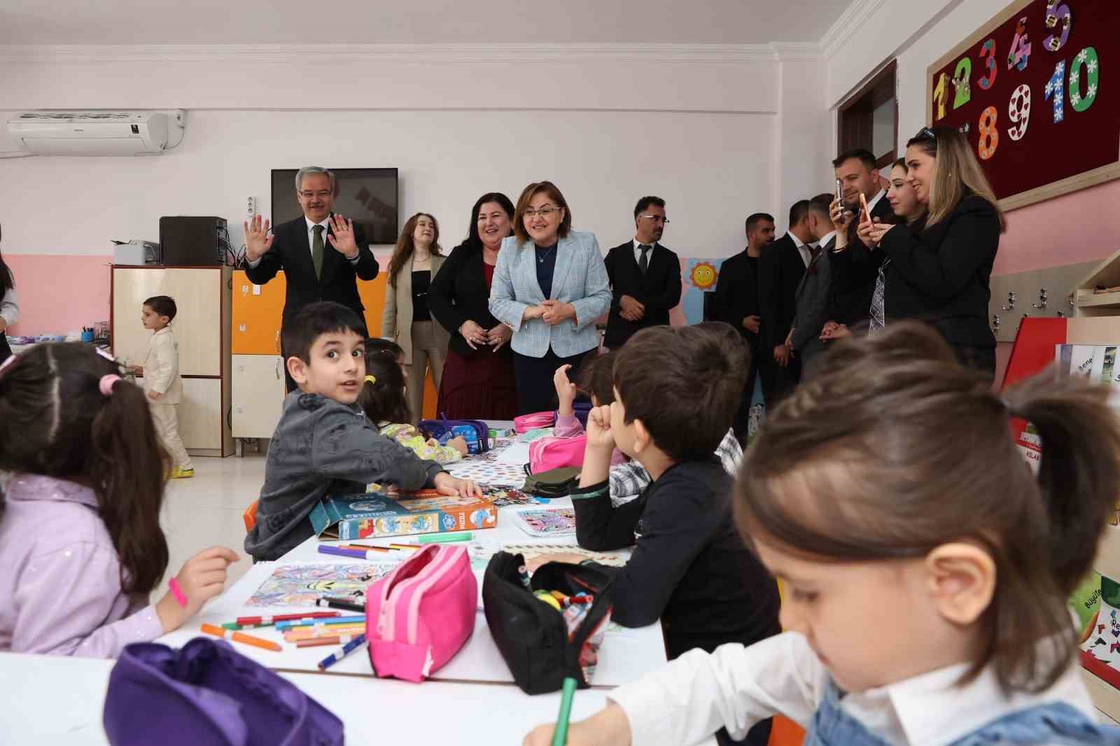 Şahin, "şehrim okulum" projesi kapsamında velilerle buluştu
