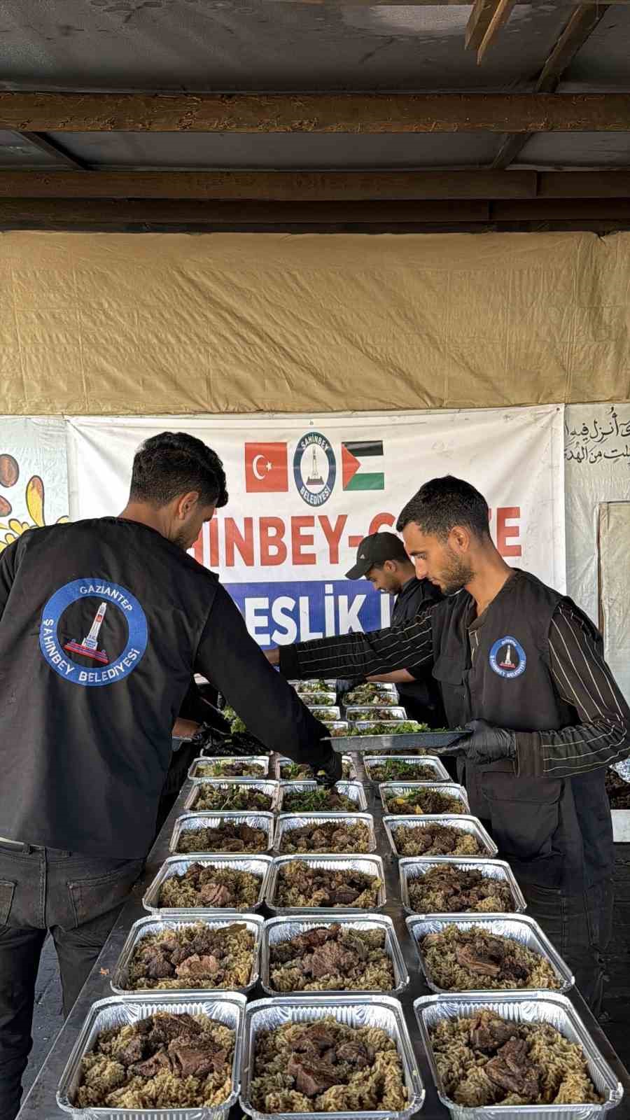 Şahinbey Belediyesi’nden Gazze’de kardeşlik iftarı
