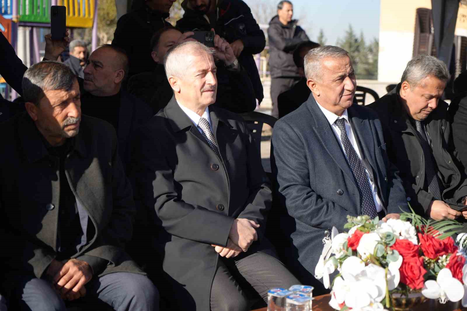 Şahinbey Belediyesinden hayvan yetiştiricilerine 7 bin ton yem desteği
