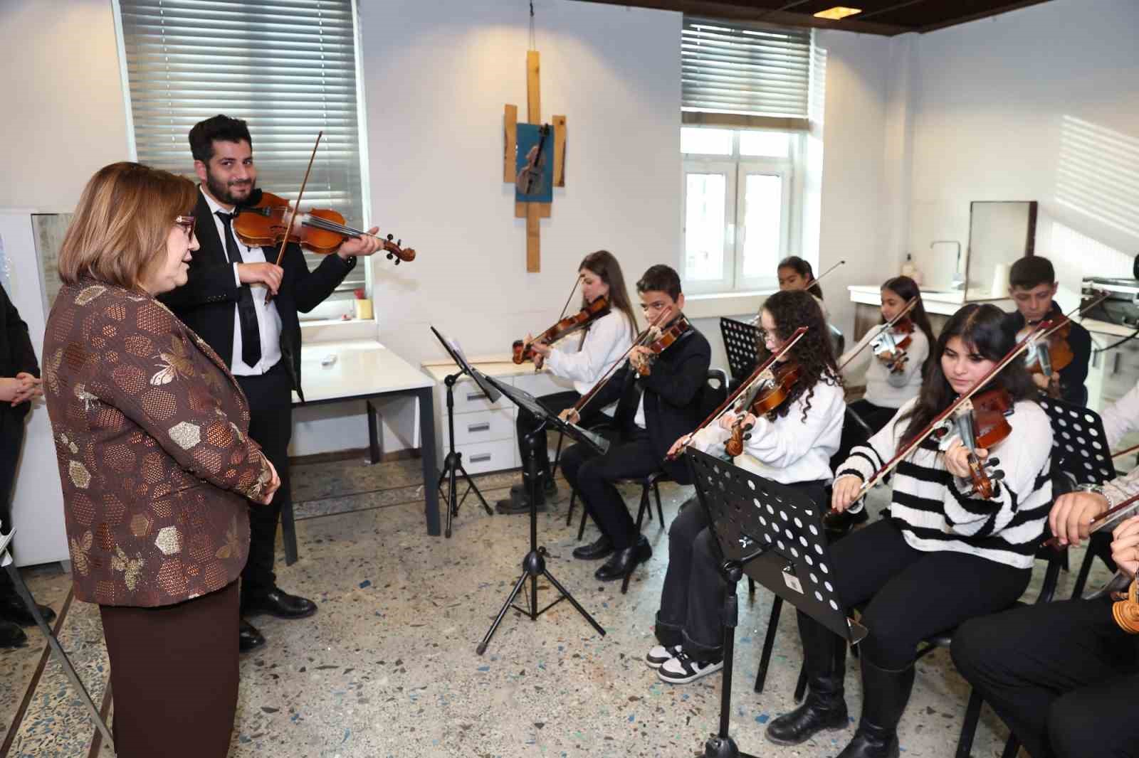 Şahin’den yarıyıl tatili atölyelerine ziyaret
