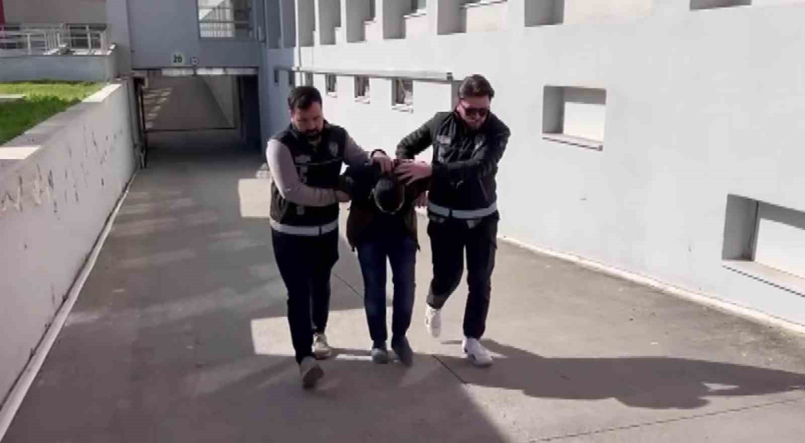 Sahte içkinin piyasaya sürüldüğü depoya baskın: 21 bin litre sahte içki ele geçirildi
