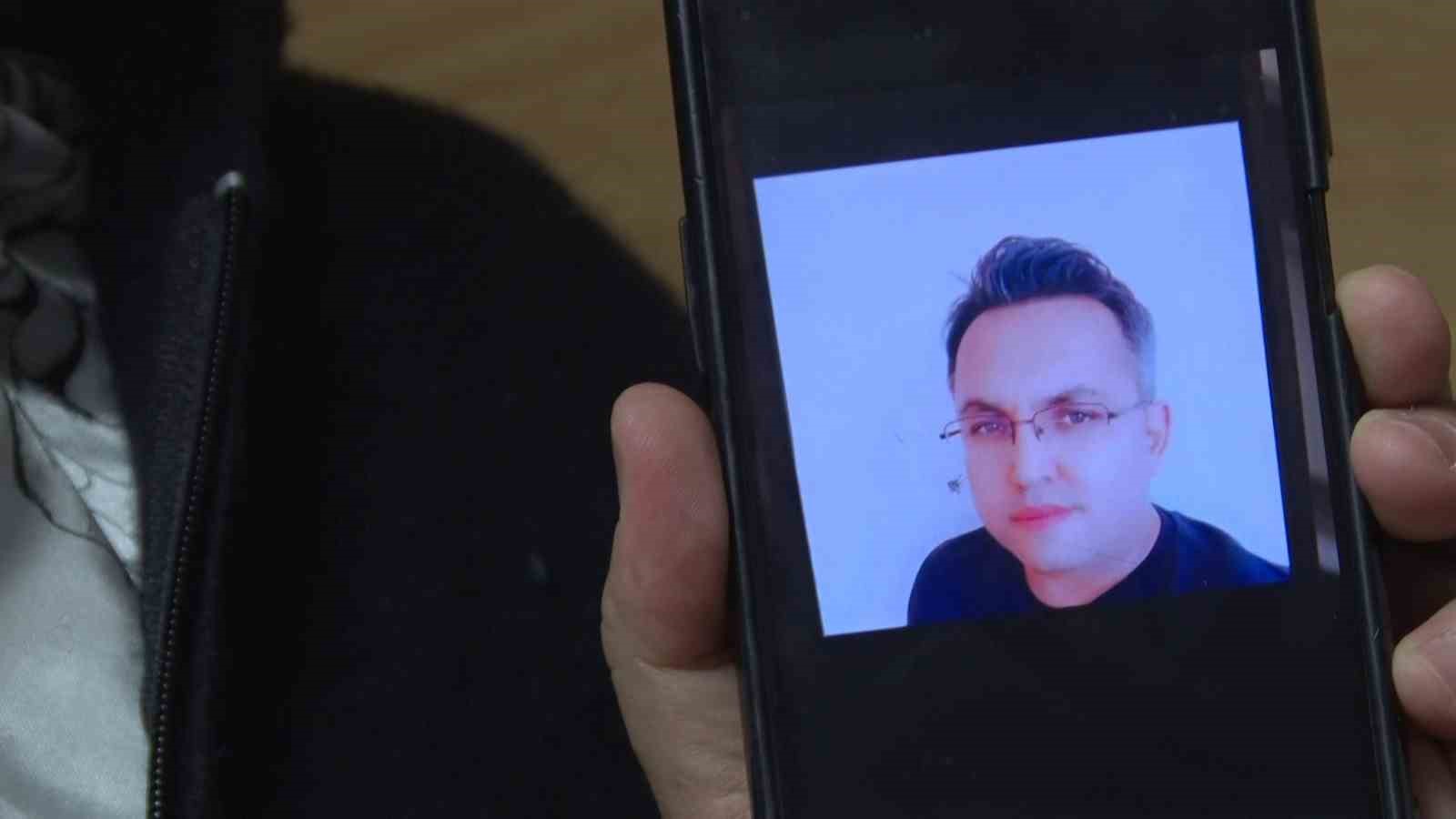 Sahte jandarma komutanı, öğretmeni 770 bin lira dolandırdı
Sahte jandarma komutanı, öğretmeni 770 bin lira dolandırdı