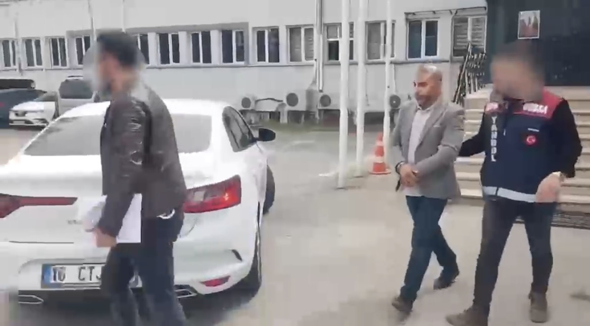 Sahte savcı ve polis şebekesi yaşlı çiftin 2 milyonluk ziynet eşyalarını çaldı
