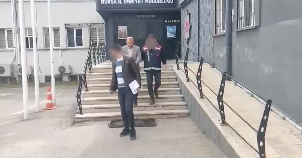 Sahte savcı ve polis şebekesi yaşlı çiftin 2 milyonluk ziynet eşyalarını çaldı
