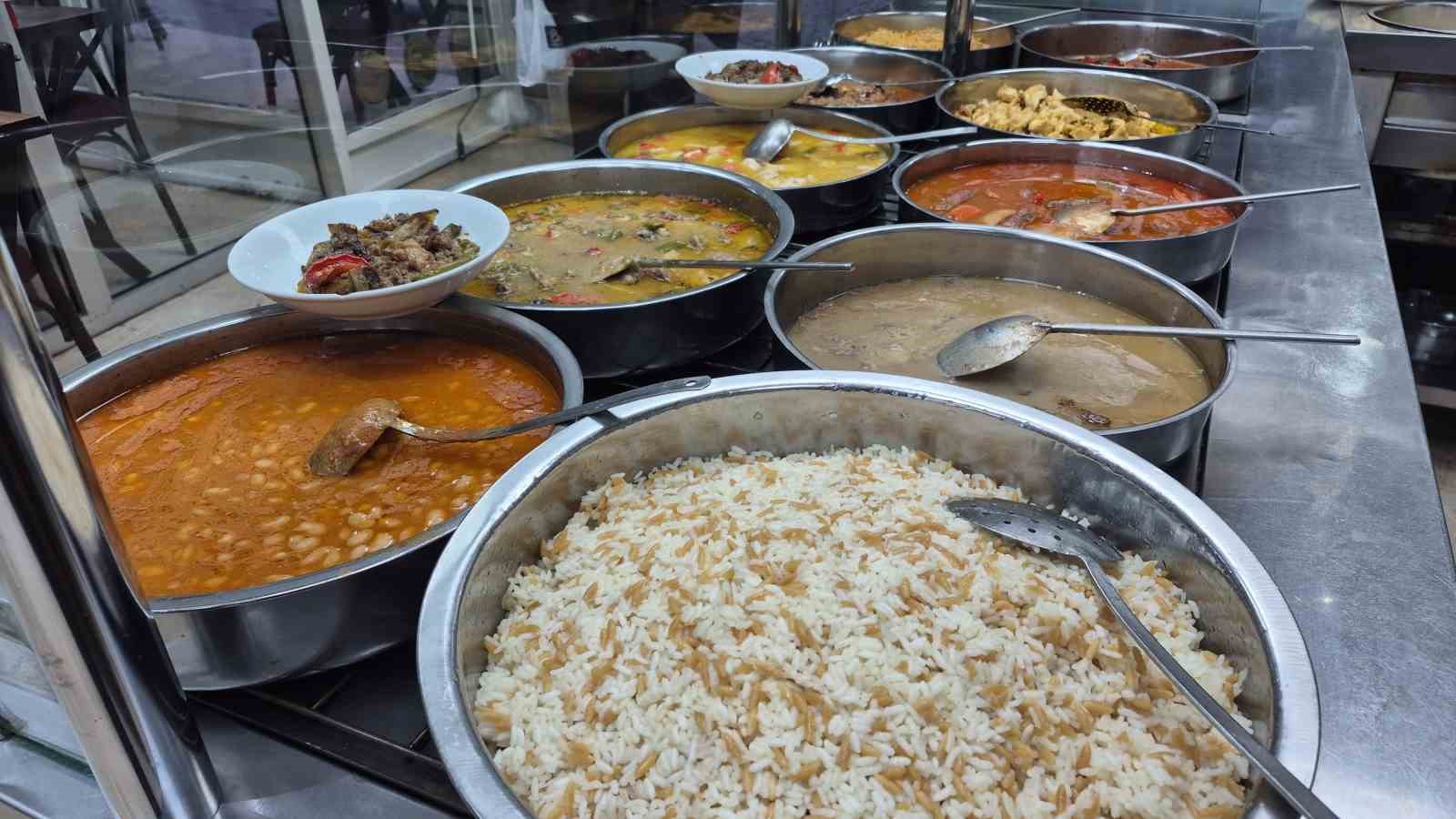 Sahur atlanmadığı ve hafif beslenildiği takdirde Ramazan ayı kilo vermek için bir fırsat
