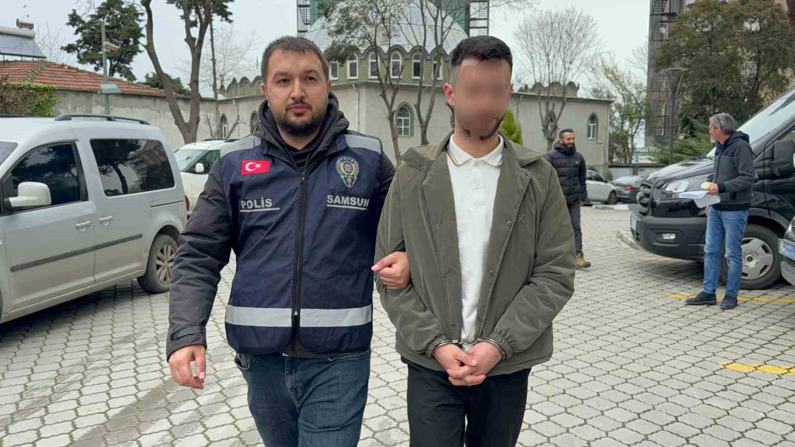 Şakalaşırken işçisini bıçakladı: Suçu çalışanı üstlendi, polis gerçeği ortaya çıkardı
