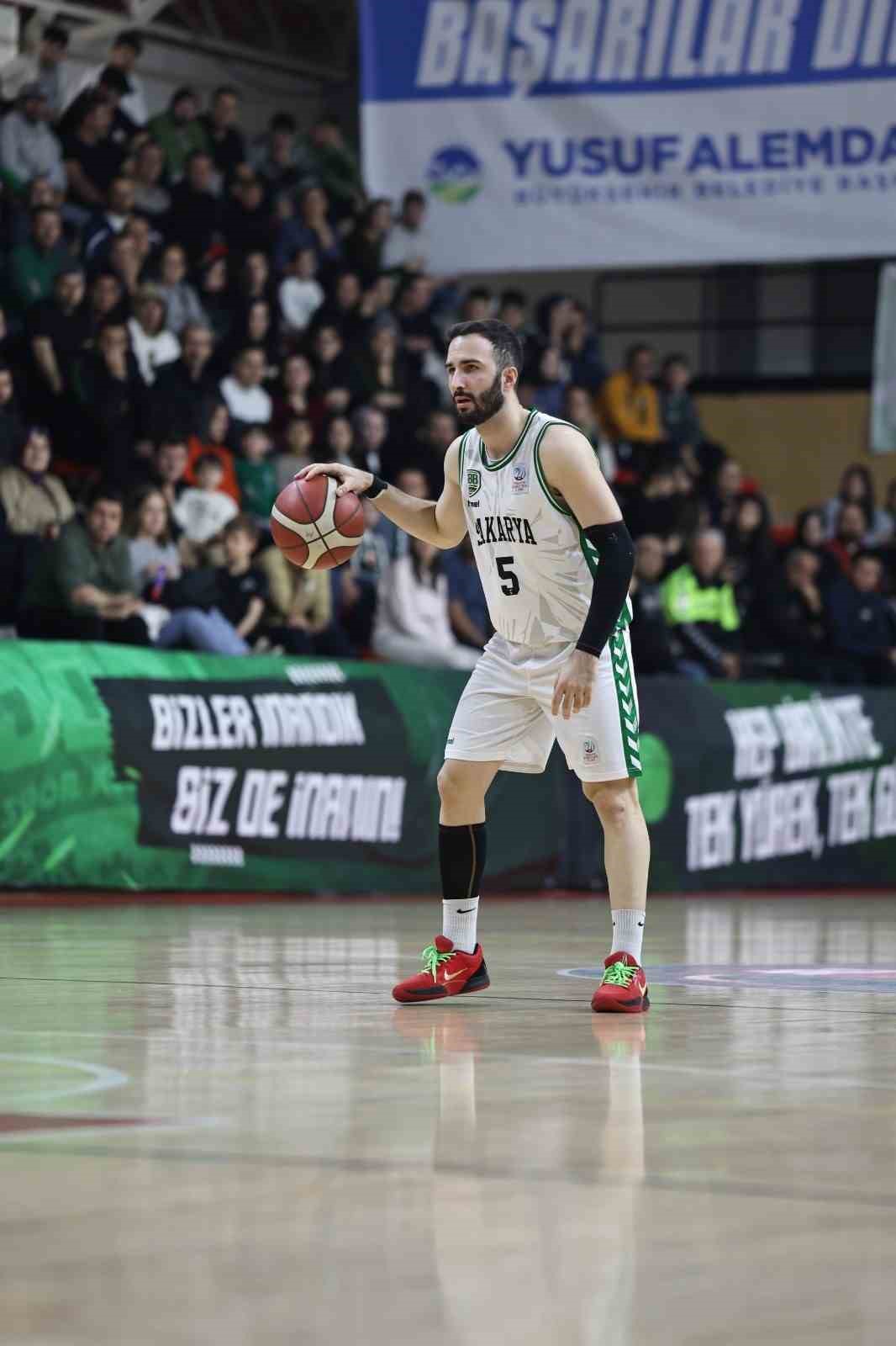 Sakarya Büyükşehir Basketbol galibiyet serisini 12’ye çıkardı
