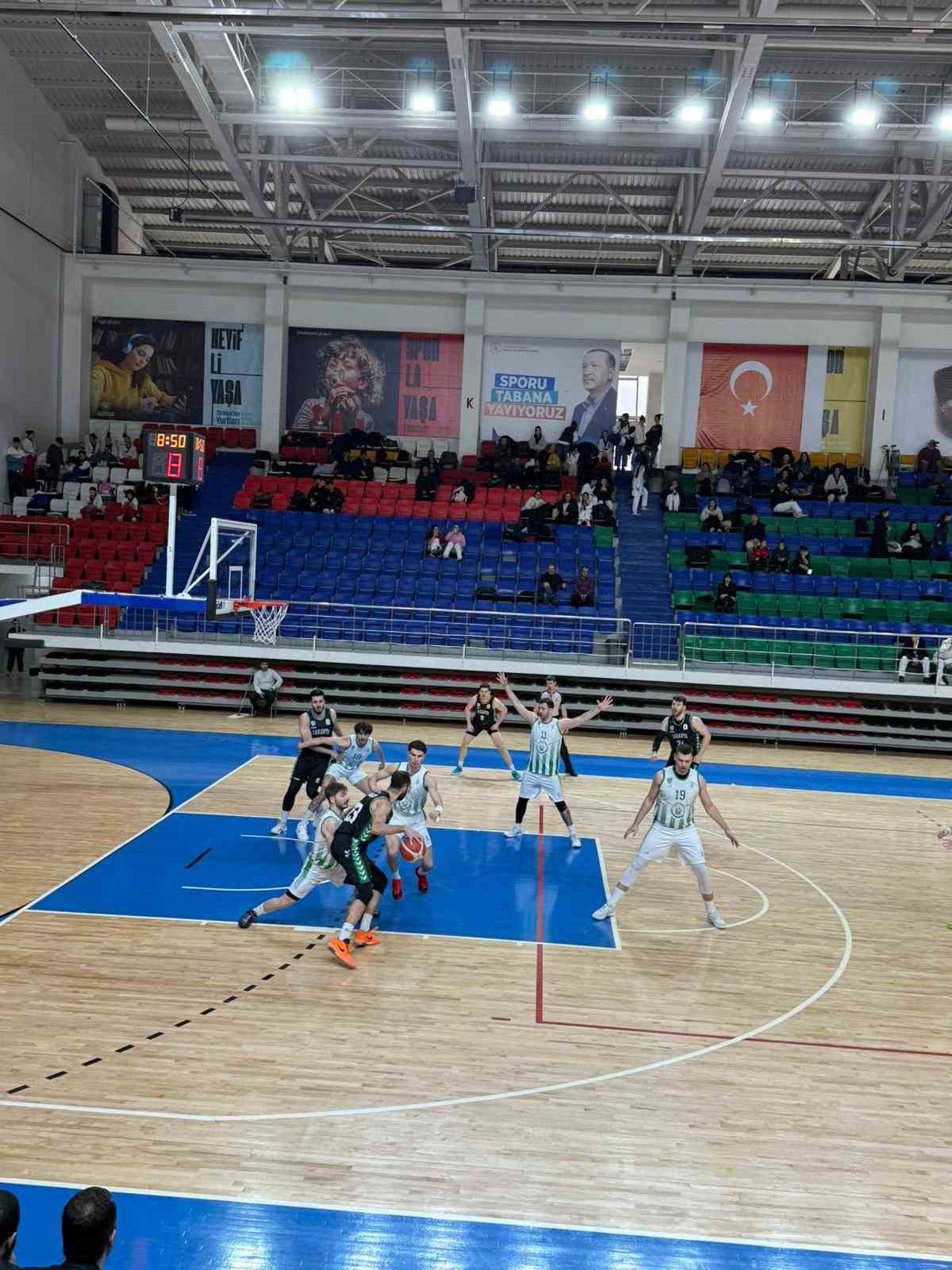Sakarya temsilcisi play-off biletini Ankara’da kaptı
