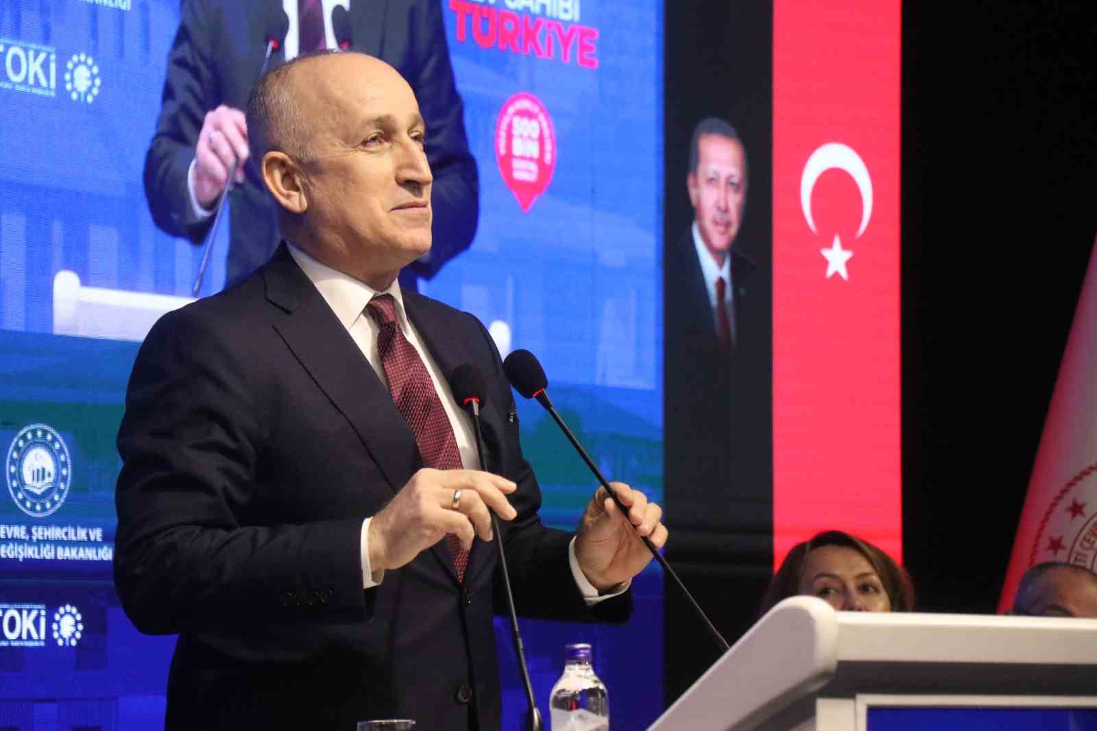 Sakarya’da 6 bin 633 hak sahibi kura ile belirlendi
Sakarya’da 6 bin 633 hak sahibi kura ile belirlendi