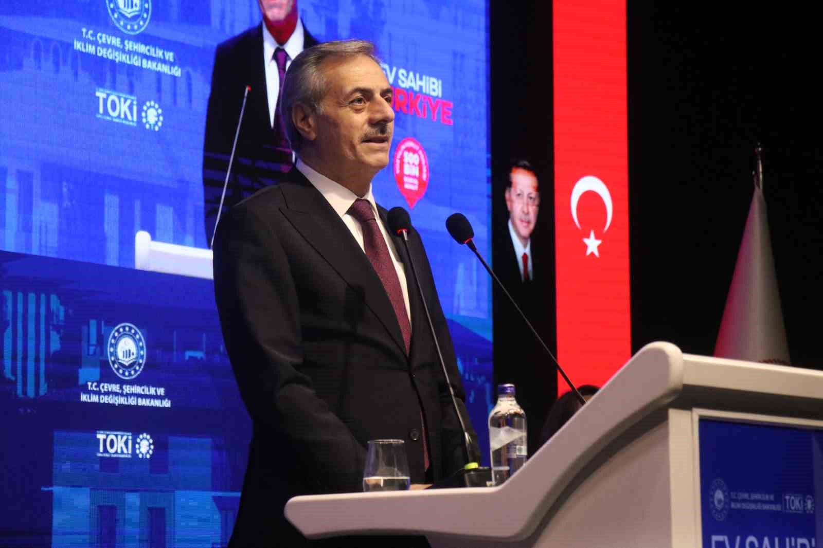 Sakarya’da 6 bin 633 hak sahibi kura ile belirlendi
Sakarya’da 6 bin 633 hak sahibi kura ile belirlendi