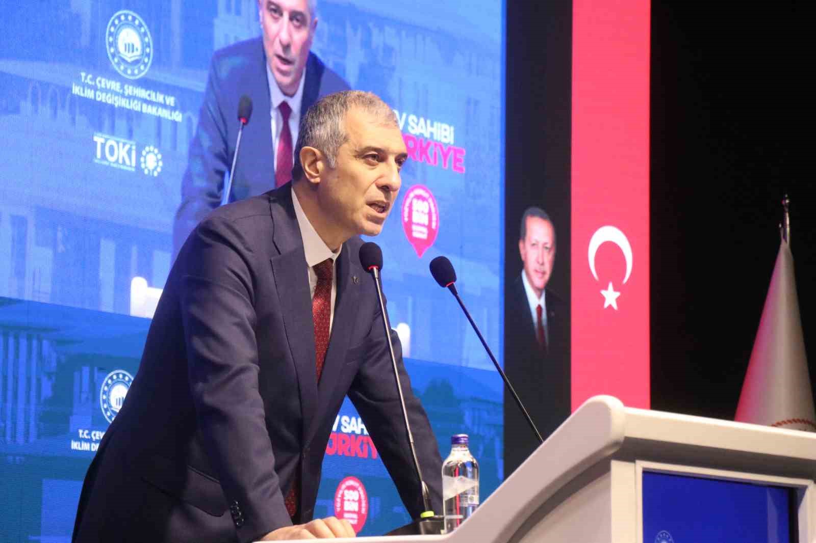 Sakarya’da 6 bin 633 hak sahibi kura ile belirlendi
Sakarya’da 6 bin 633 hak sahibi kura ile belirlendi