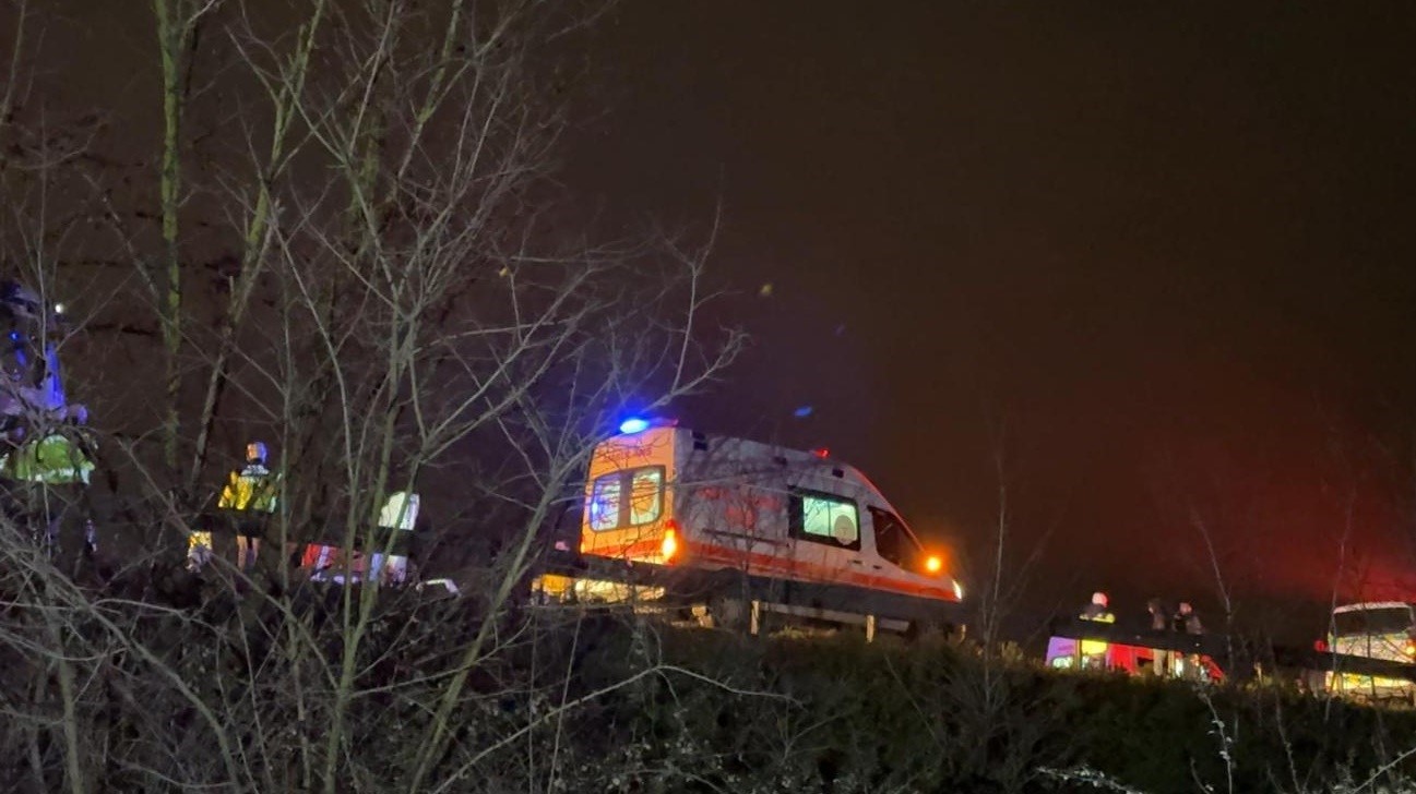 Sakarya’da Anadolu Otoyolu’nda 16 araçlık zincirleme kaza: 14 yaralı
