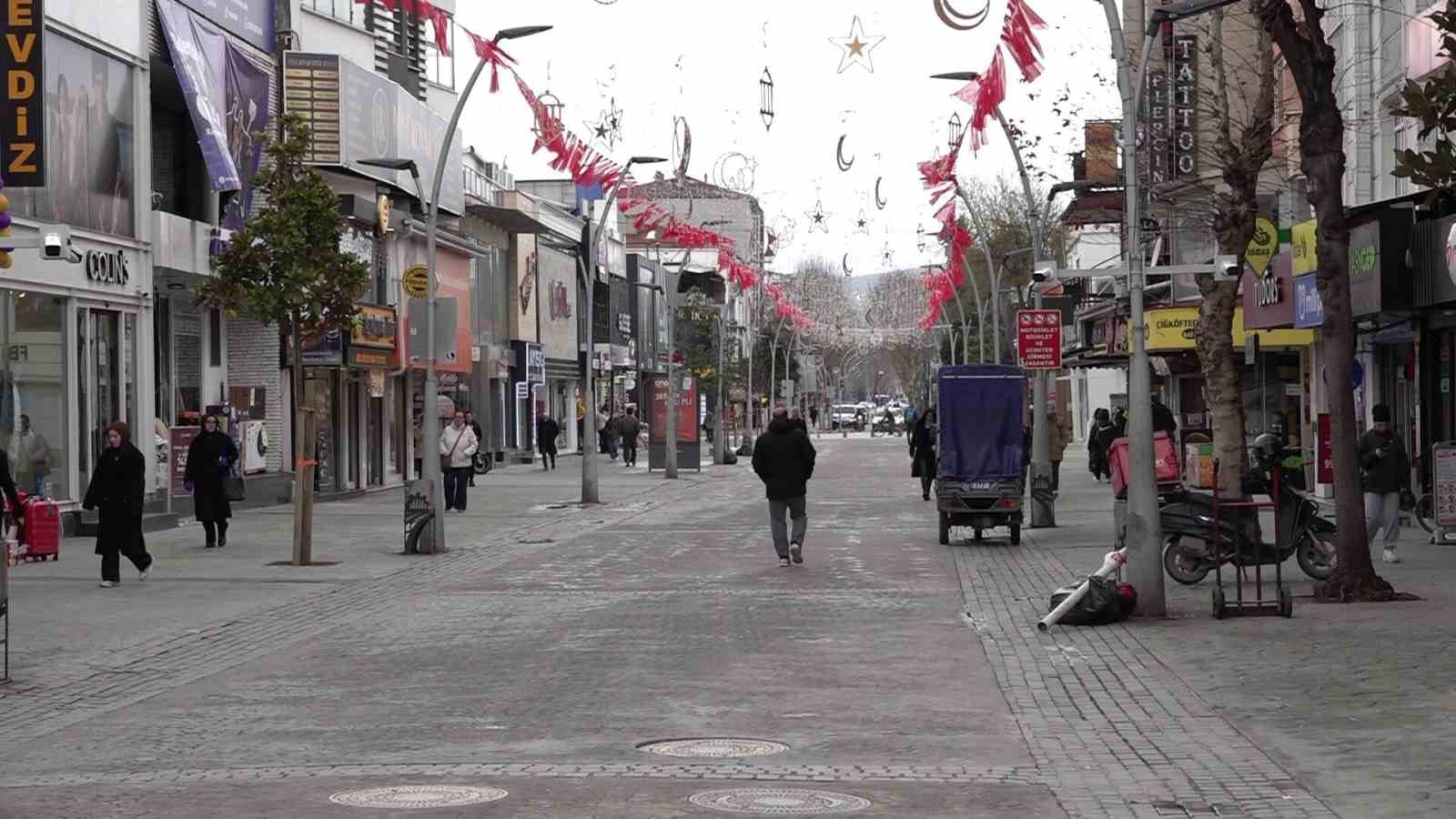 Sakarya’da çayda ‘Azami 100 TL’ kararı tepki çekti: "SATSO, esnafa fırsat verdi"
