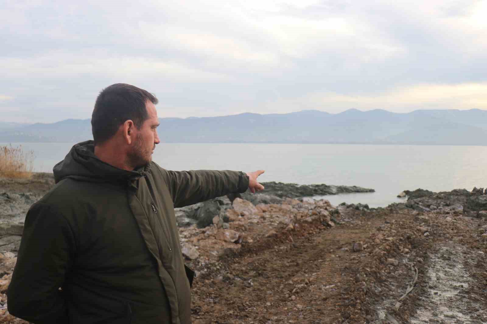 Sakarya’da "fıkra gibi olay: Kurtarmaya gelen de battı
