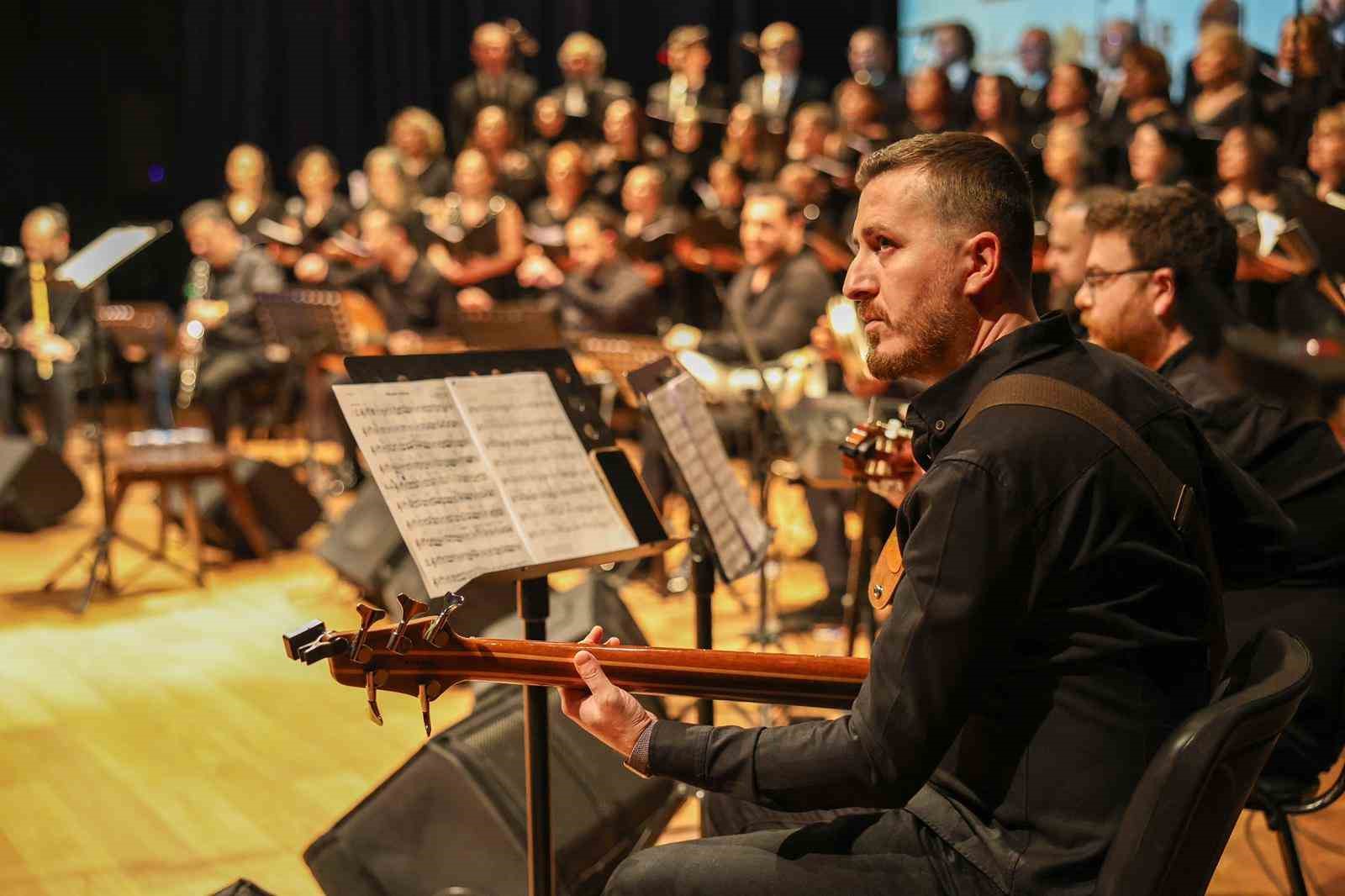 Sakarya’da Hüzzam makamında konser yoğun ilgi gördü
