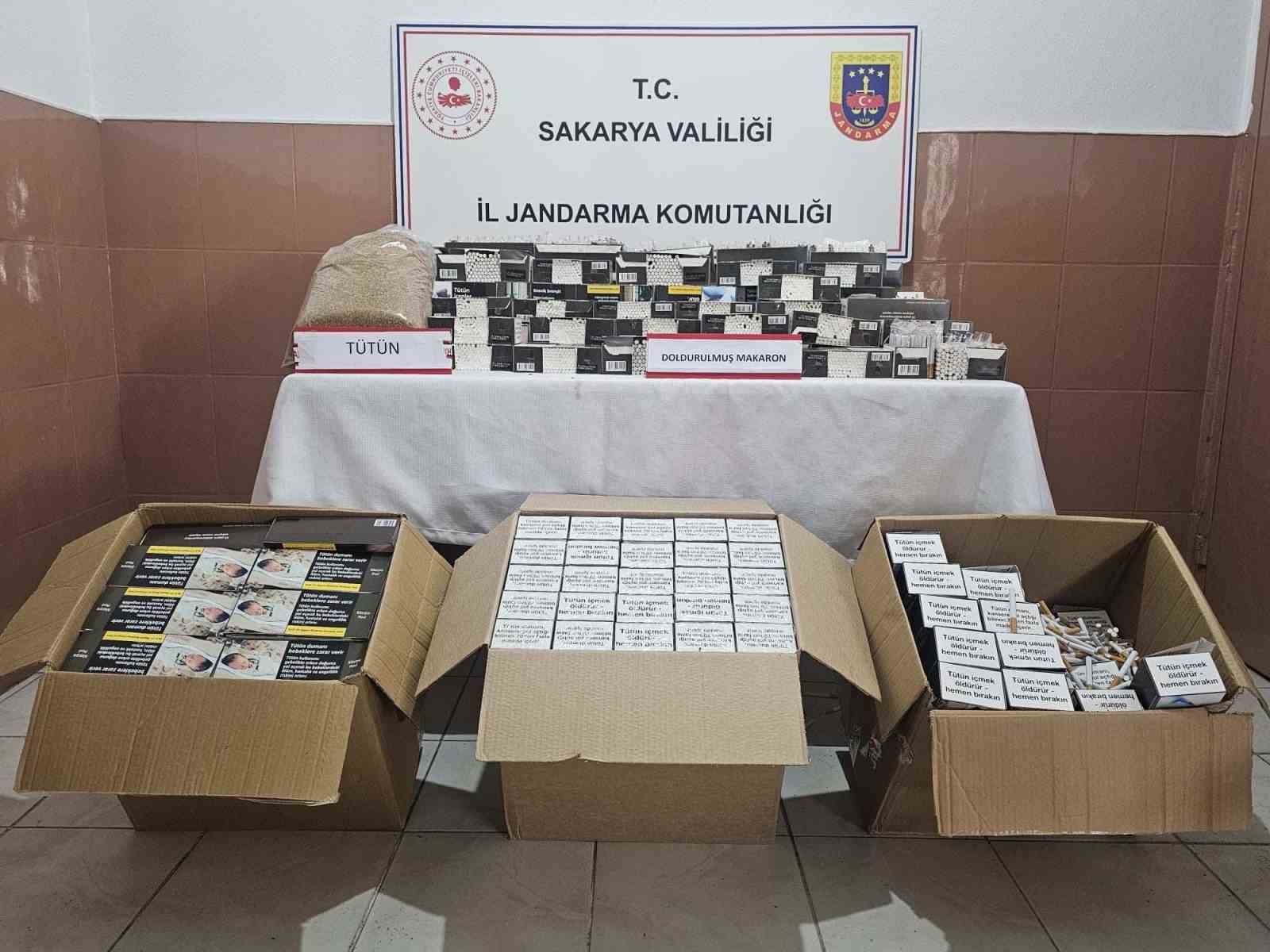 Sakarya’da jandarma ekipleri kaçakçılığa geçit vermiyor: 3 gözaltı
