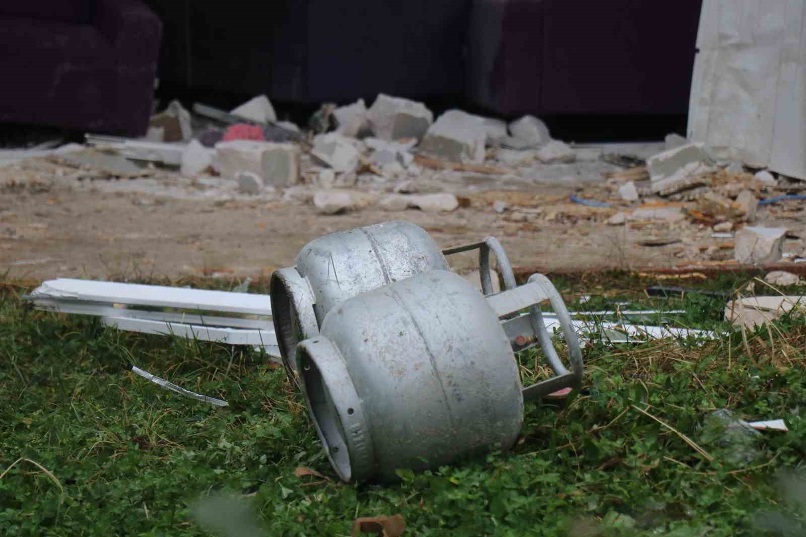 Sakarya’da kız yurdundaki patlamanın hasarı görüntülendi
