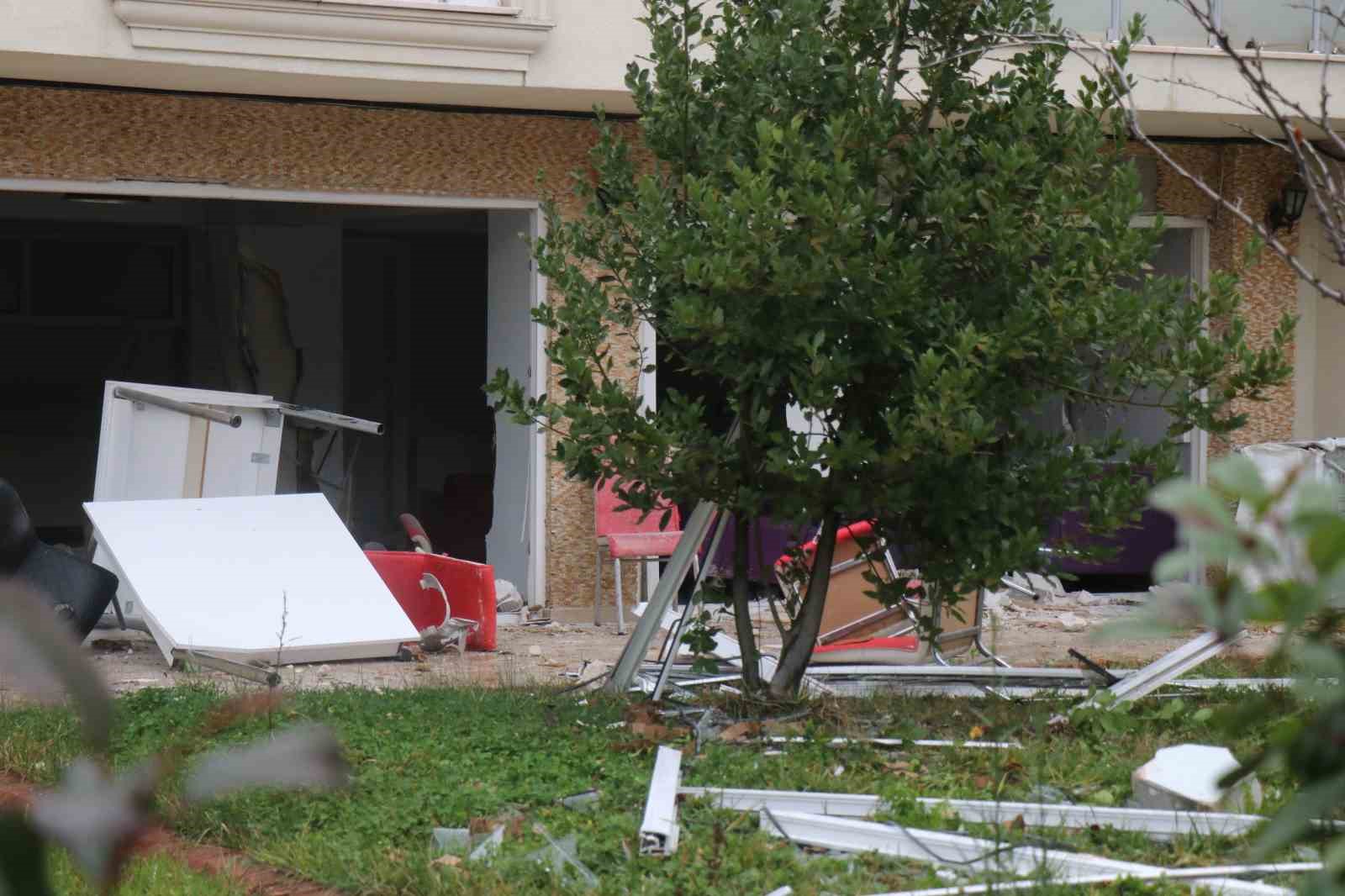 Sakarya’da kız yurdundaki patlamanın hasarı görüntülendi
