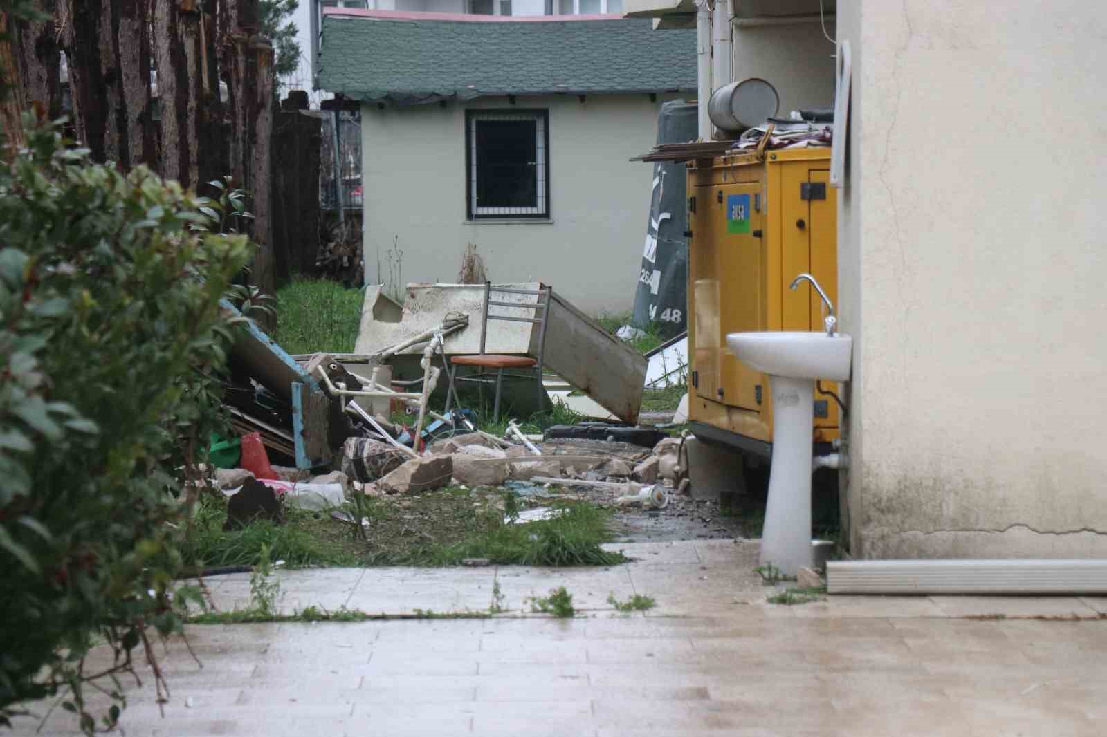 Sakarya’da kız yurdundaki patlamanın hasarı görüntülendi

