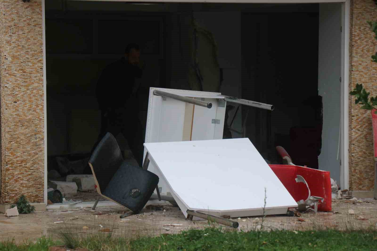 Sakarya’da kız yurdundaki patlamanın hasarı görüntülendi
