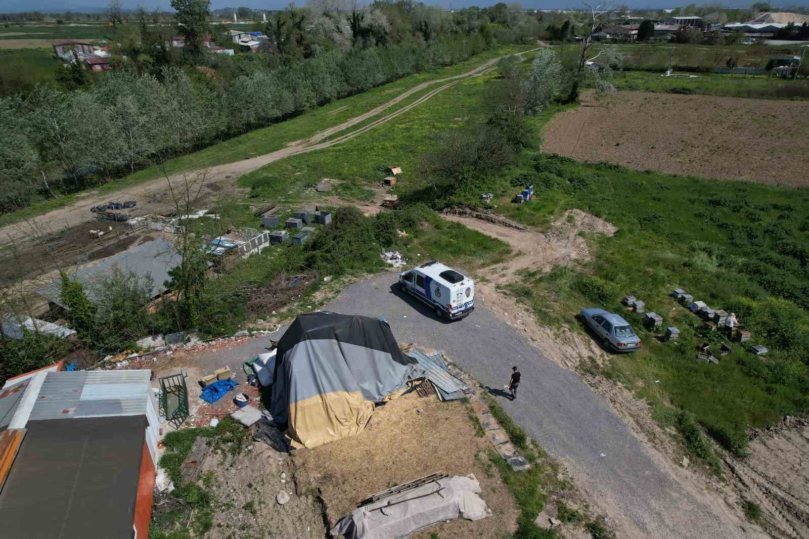 Sakarya’da nehre düşen çocuğu arama çalışmaları bir haftadır sürüyor
