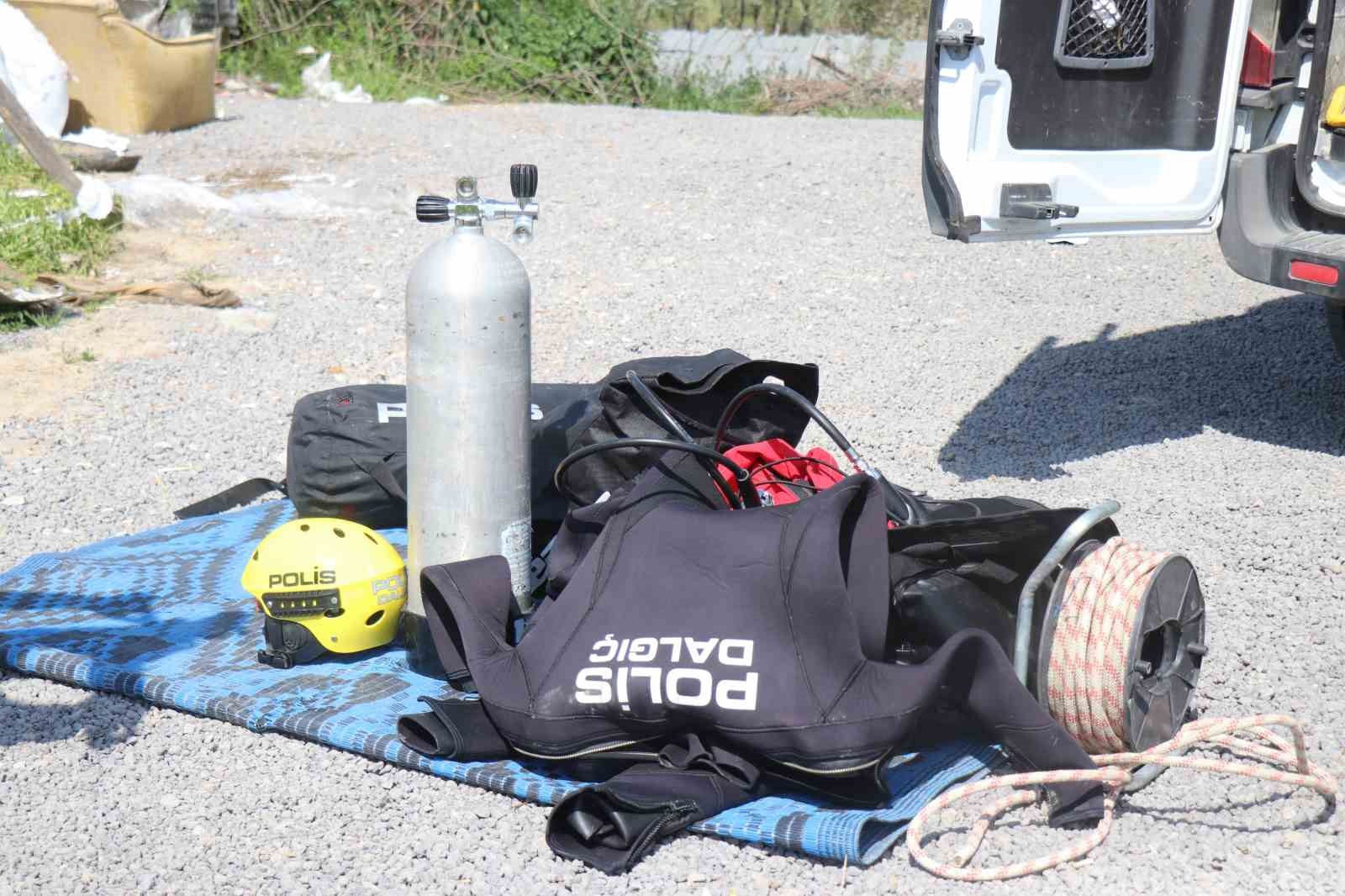 Sakarya’da nehre düşen çocuğu arama çalışmaları bir haftadır sürüyor
