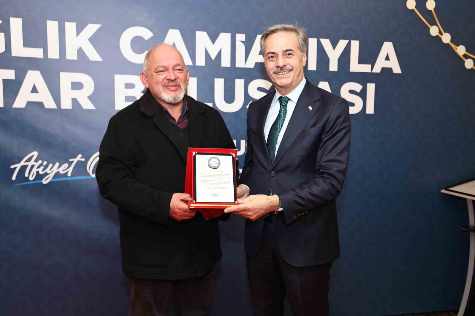 Sakarya’da protokol ve sağlık camiası iftarda buluştu
