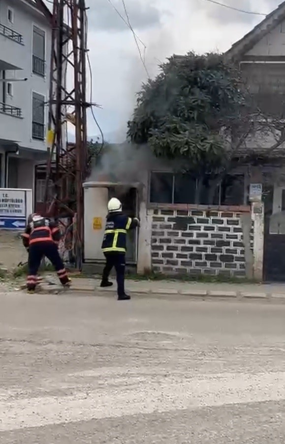 Sakarya’da trafo yangınındaki patlama paniğe neden oldu
