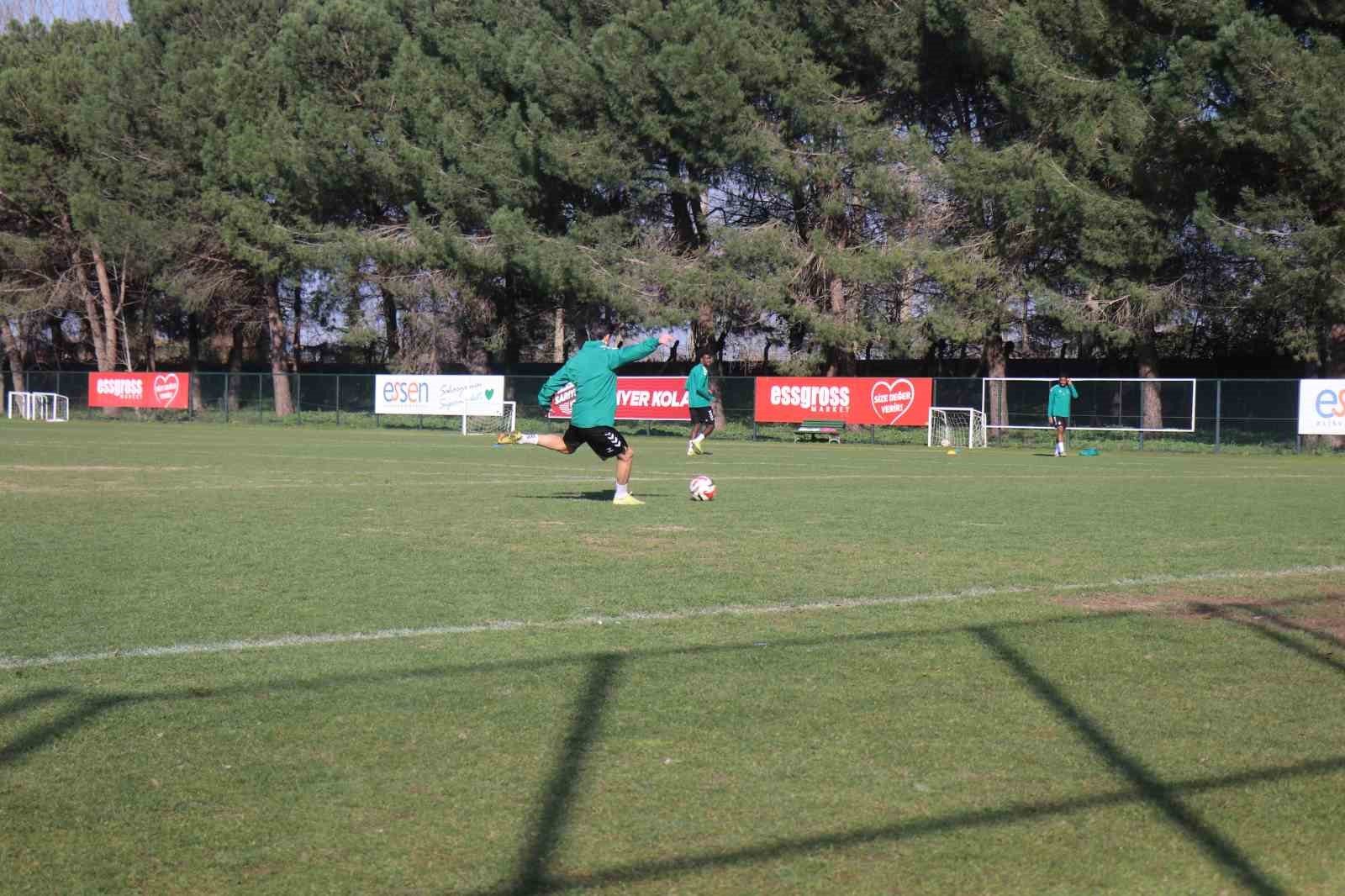 Sakaryaspor, Adana Demirspor mesaisinde
