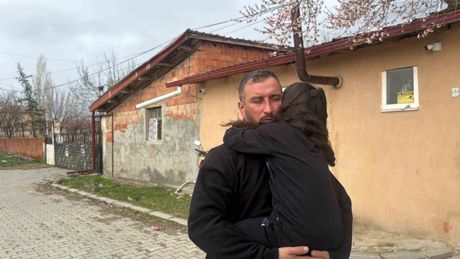 Saldırgan eşek evinin önünde oynayan 5 yaşındaki çocuğa kabusu yaşattı
