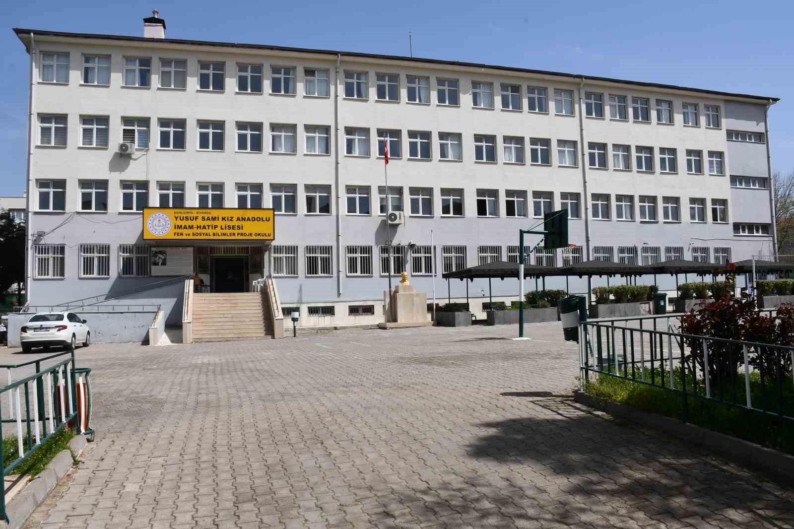 Saldırı olayının yaşandığı Siverek’te okullarda sessizlik hakim
