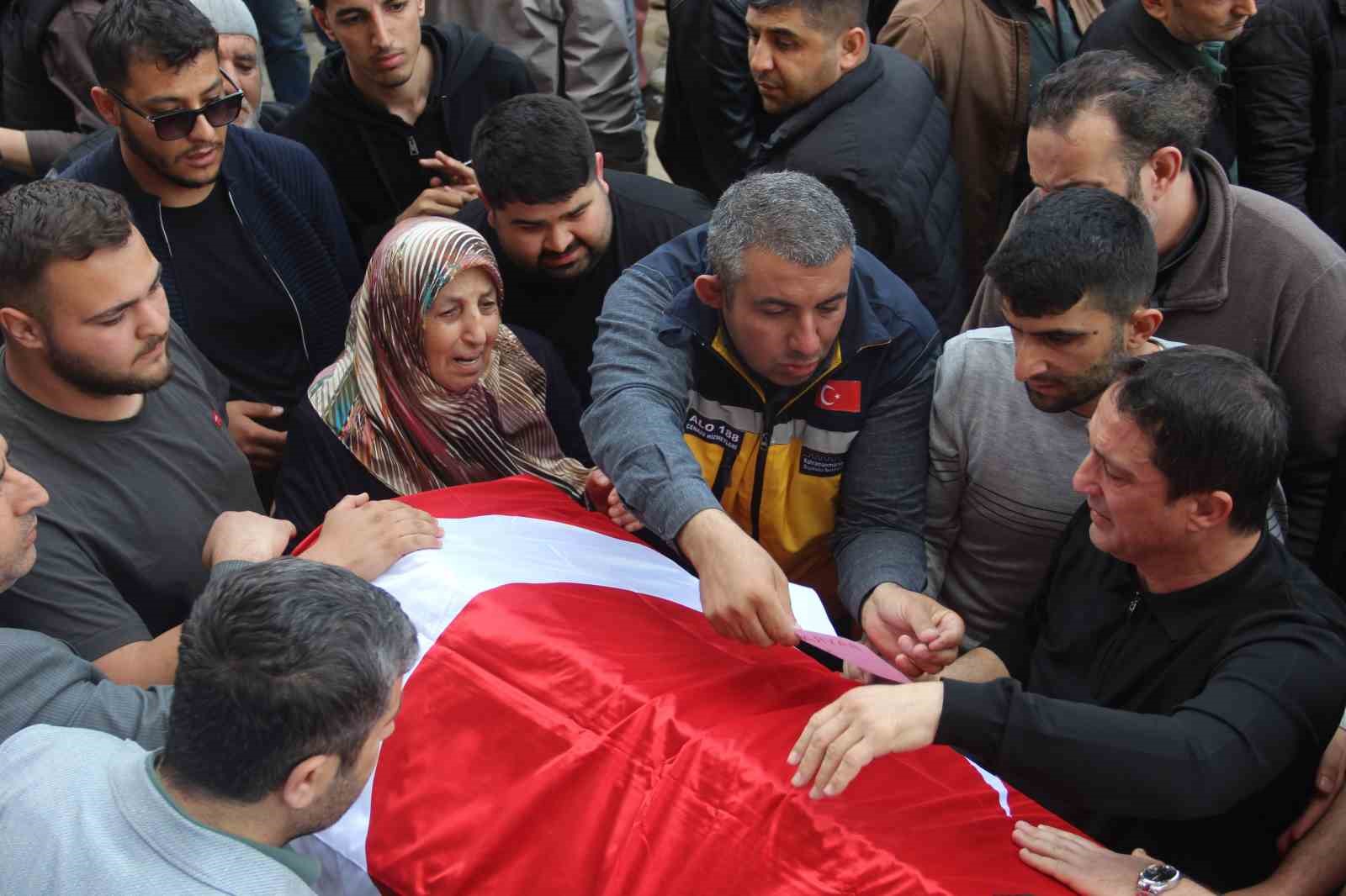 Saldırıda ölen 4 öğrenci gözyaşları içerisinde uğurlandı
