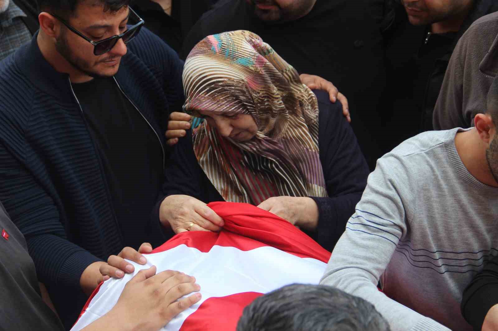 Saldırıda ölen 4 öğrenci gözyaşları içerisinde uğurlandı
