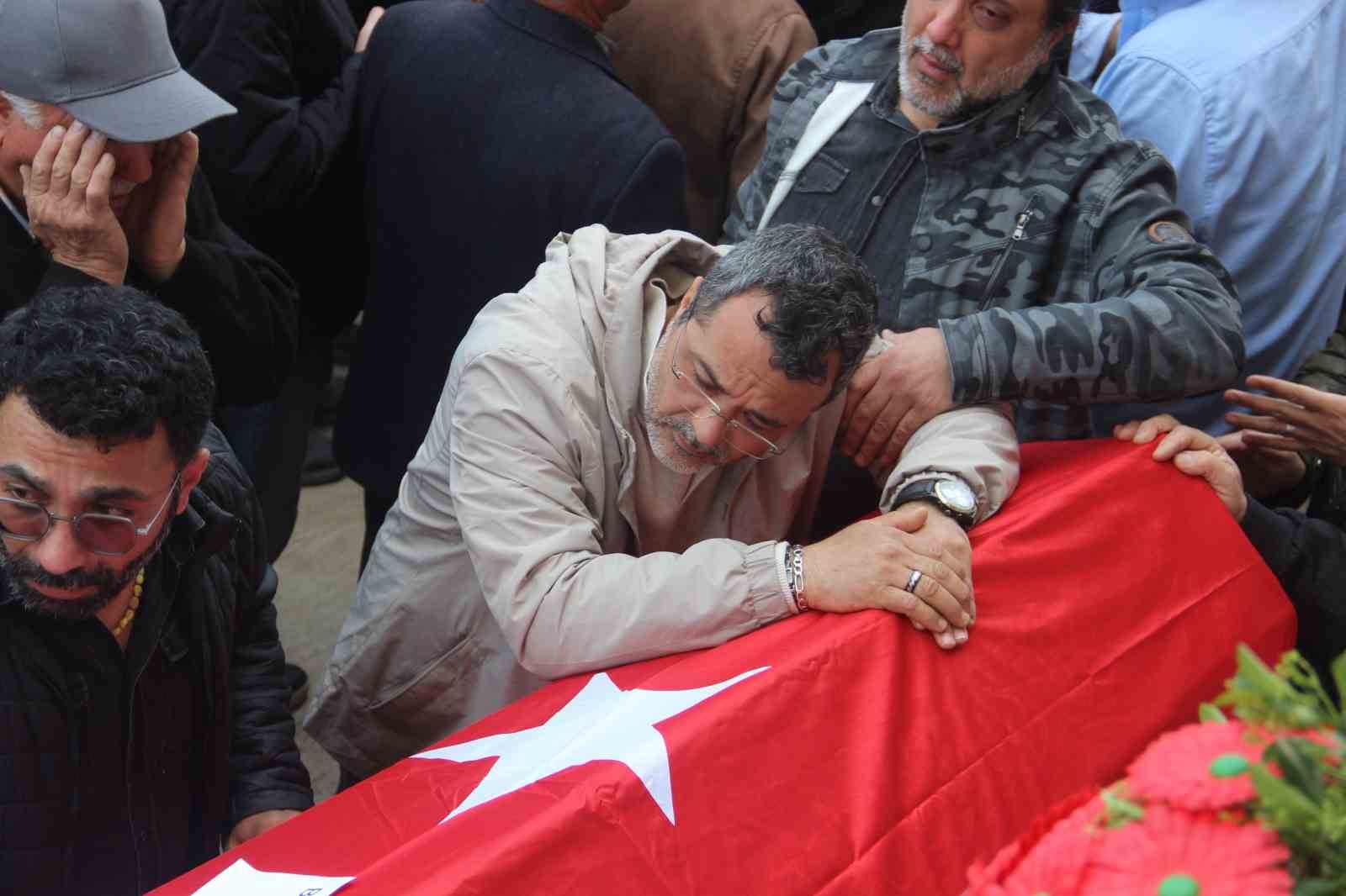 Saldırıda ölen 4 öğrenci gözyaşları içerisinde uğurlandı
