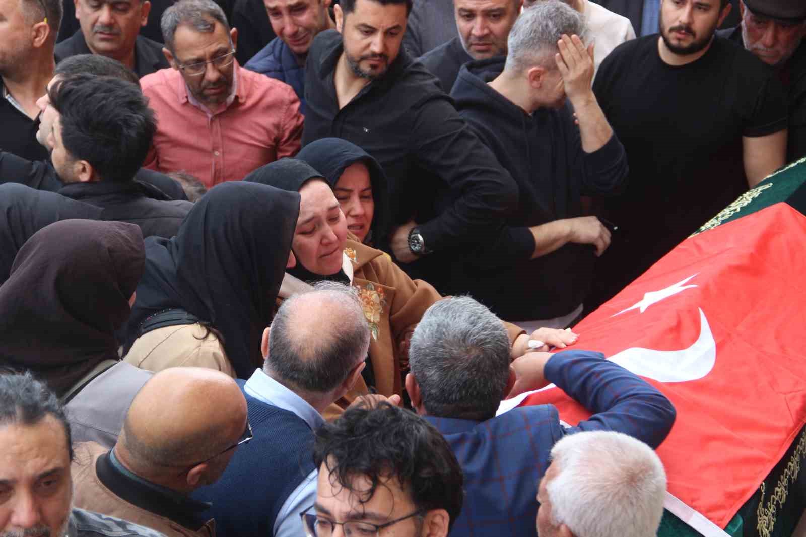 Saldırıda ölen 4 öğrenci gözyaşları içerisinde uğurlandı
