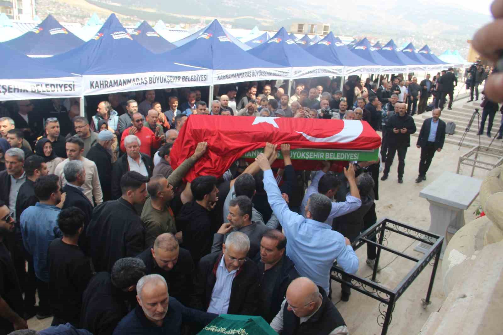 Saldırıda ölen 4 öğrenci gözyaşları içerisinde uğurlandı
