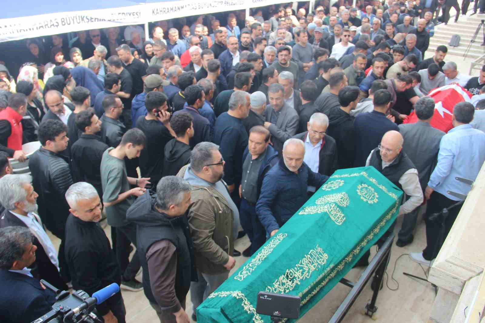 Saldırıda ölen 4 öğrenci gözyaşları içerisinde uğurlandı
