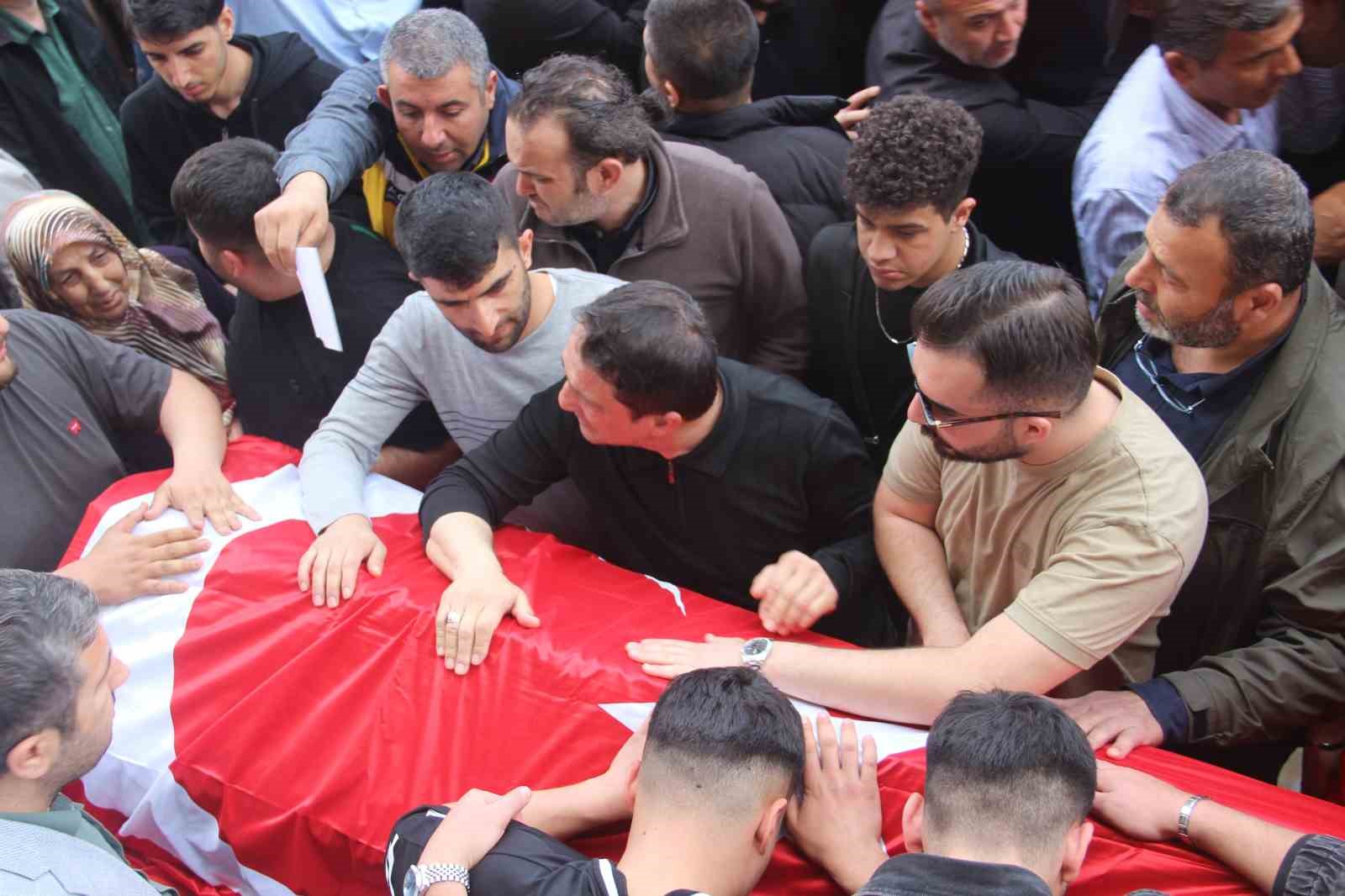 Saldırıda ölen 4 öğrenci gözyaşları içerisinde uğurlandı
