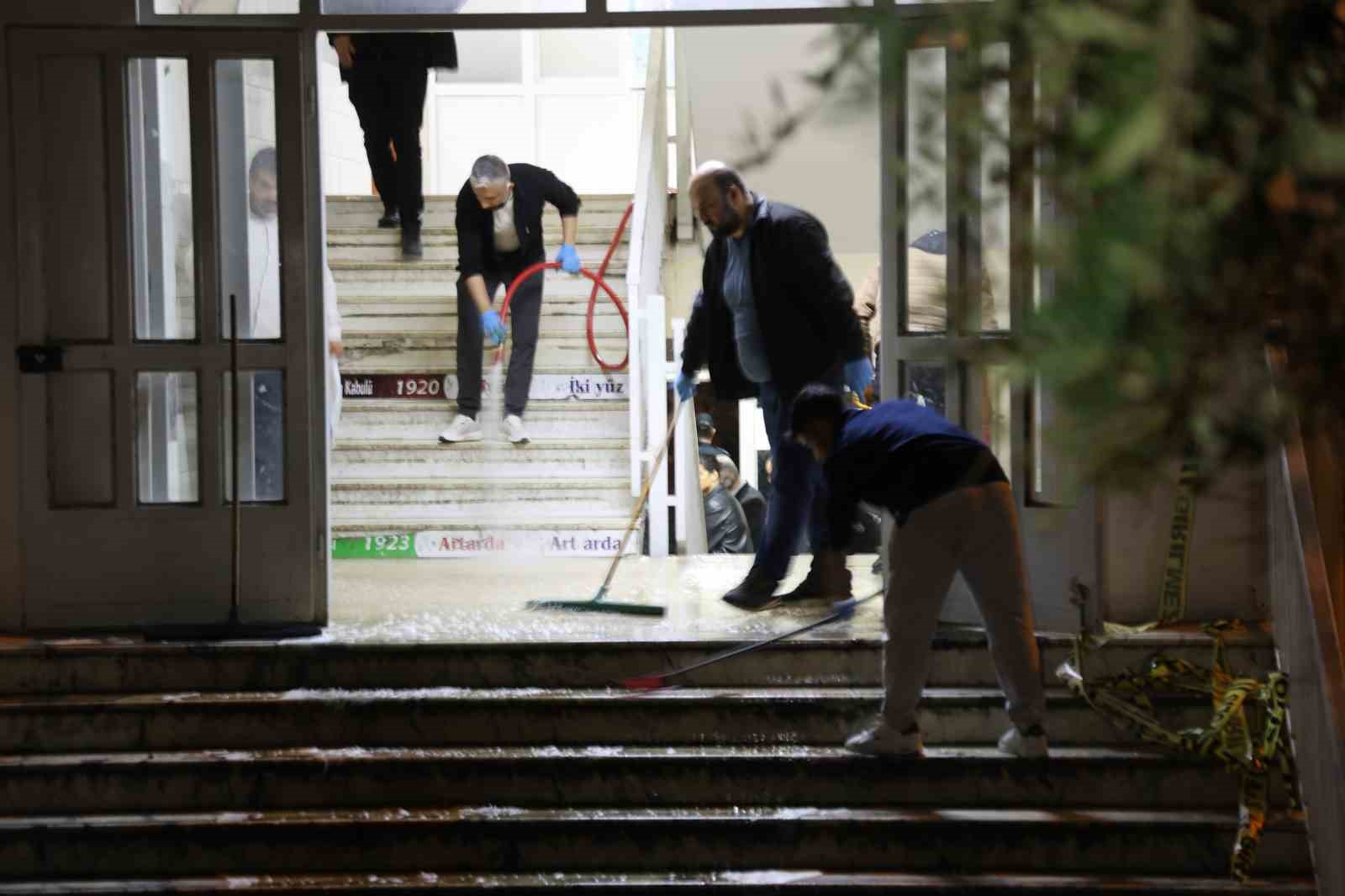 Saldırının yaşandığı okulda izler siliniyor
