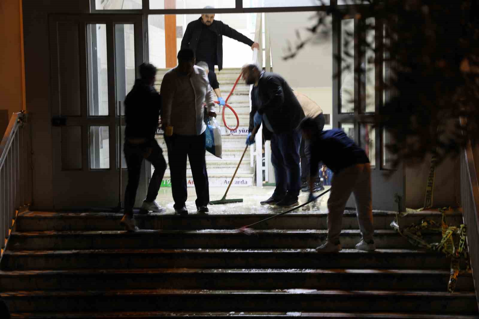 Saldırının yaşandığı okulda izler siliniyor
