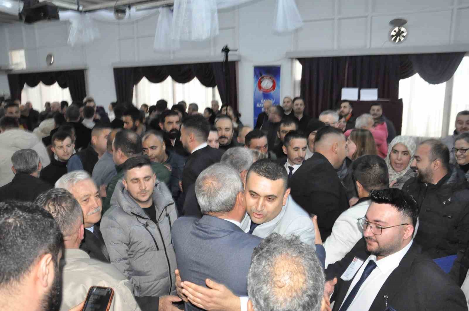 Salihli Bakkallar Esnaf Odası’nın yeni başkanı Özcan Çetin oldu
