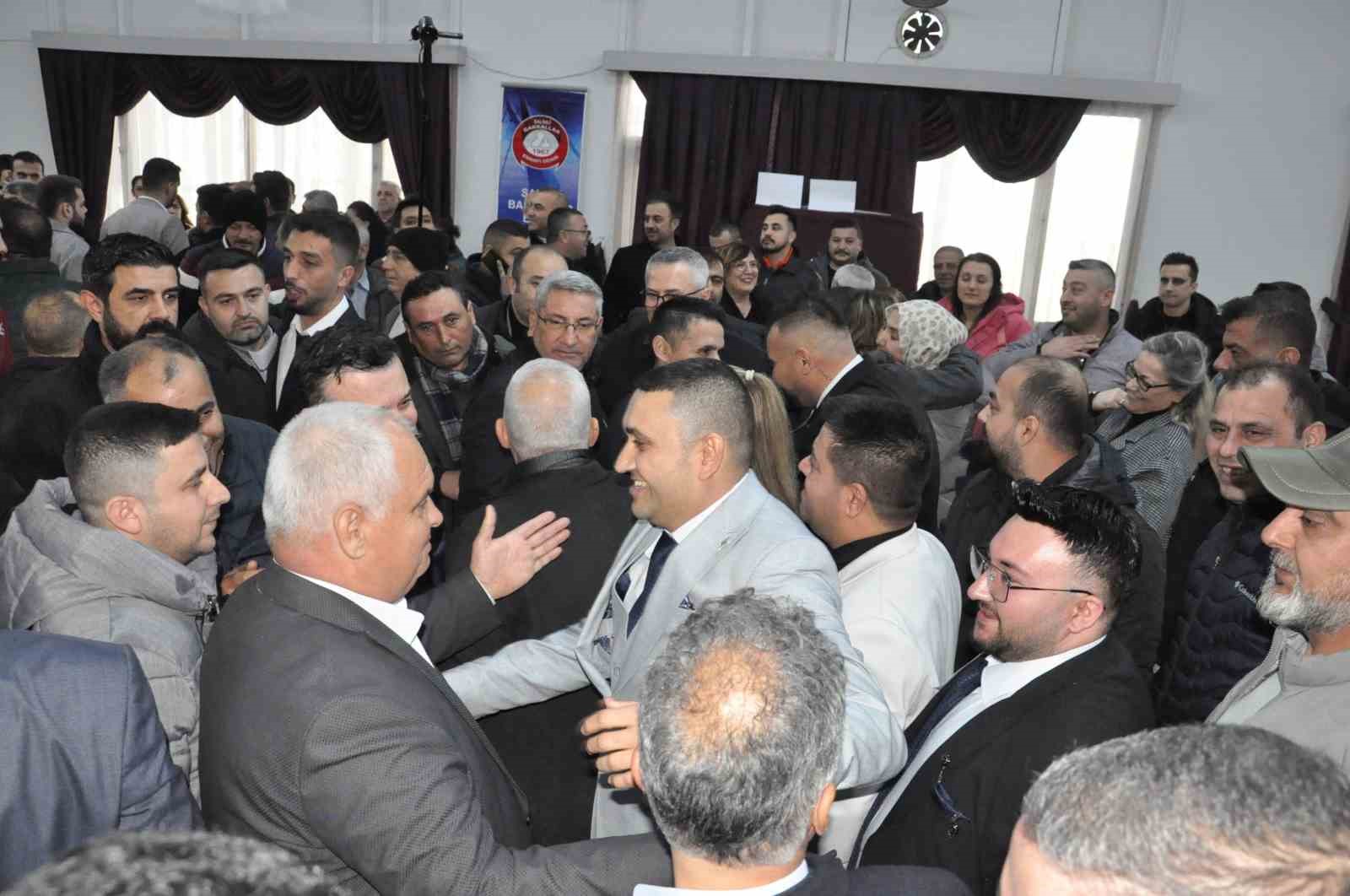 Salihli Bakkallar Esnaf Odası’nın yeni başkanı Özcan Çetin oldu
