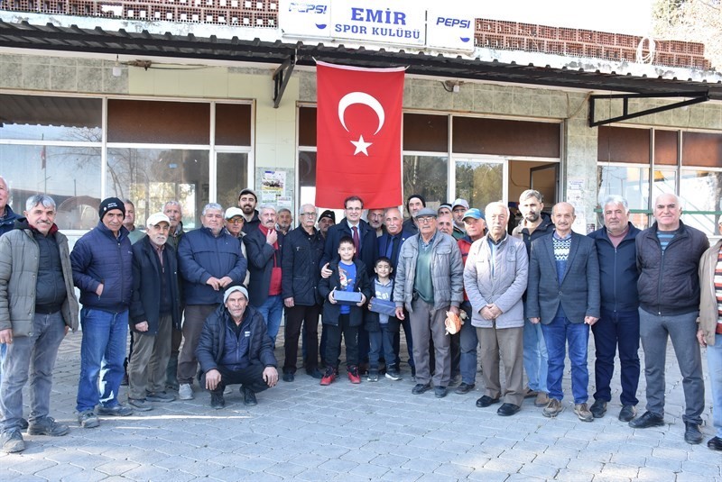 Salihli Kaymakamı Güldoğan, Emirhacılı ve Karayahşi’de talepler dinlendi
