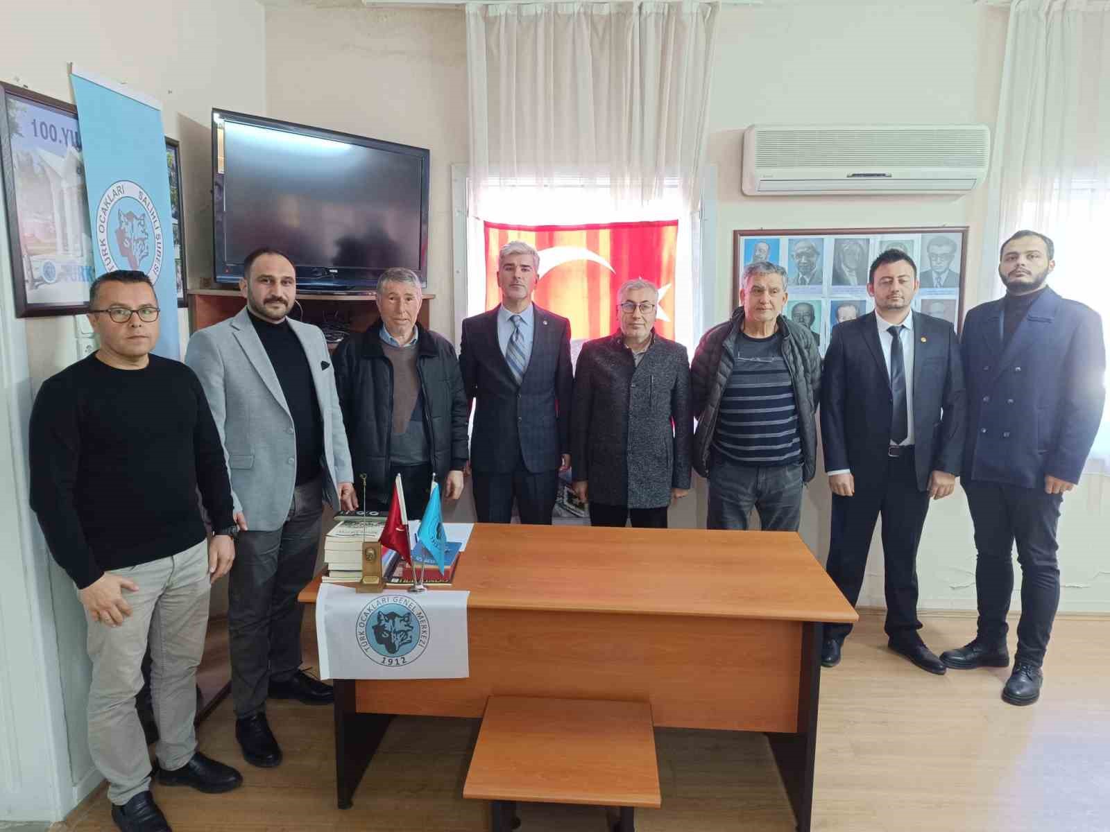 Salihli Türk Ocakları’nda Ednan Aras güven tazeledi
