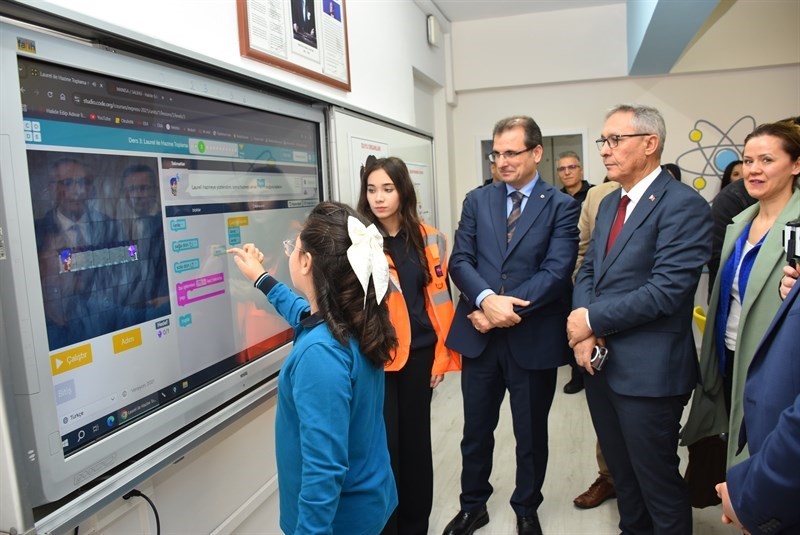 Salihli’de bilim ve teknolojiye yeni adım
